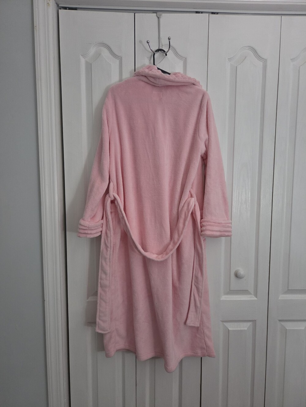 White Mark Knee Length Robe - Picture 2 of 3